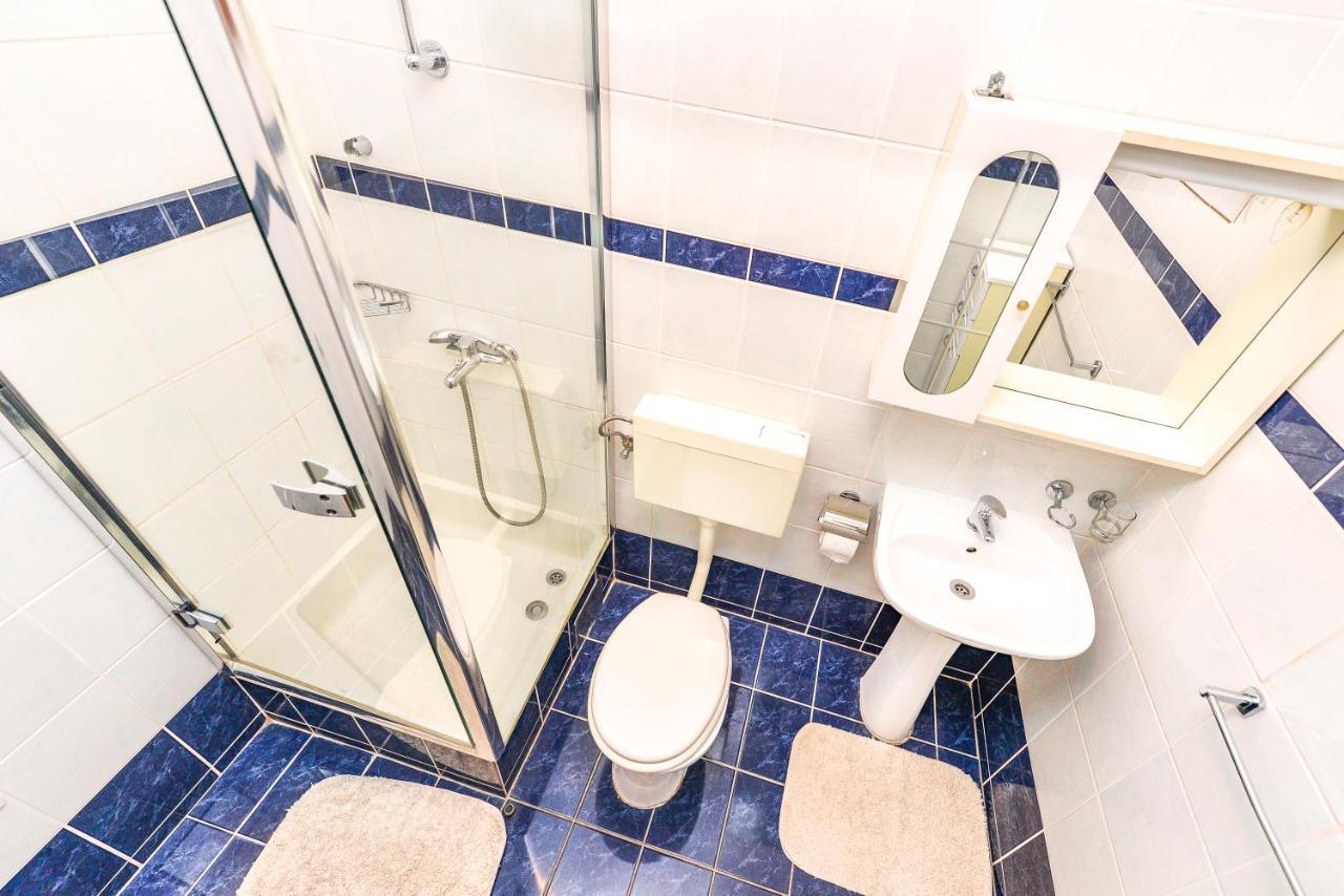 Apartments Hope ノヴァリャ エクステリア 写真