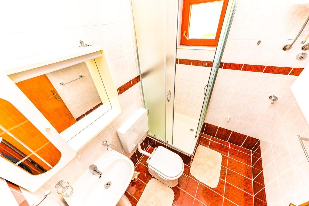 Apartments Hope ノヴァリャ エクステリア 写真